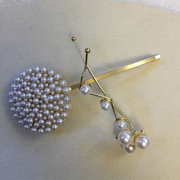 Gold Pearled Elegant Style Bobby Pins - Set of 2 - Picture 1 of 11